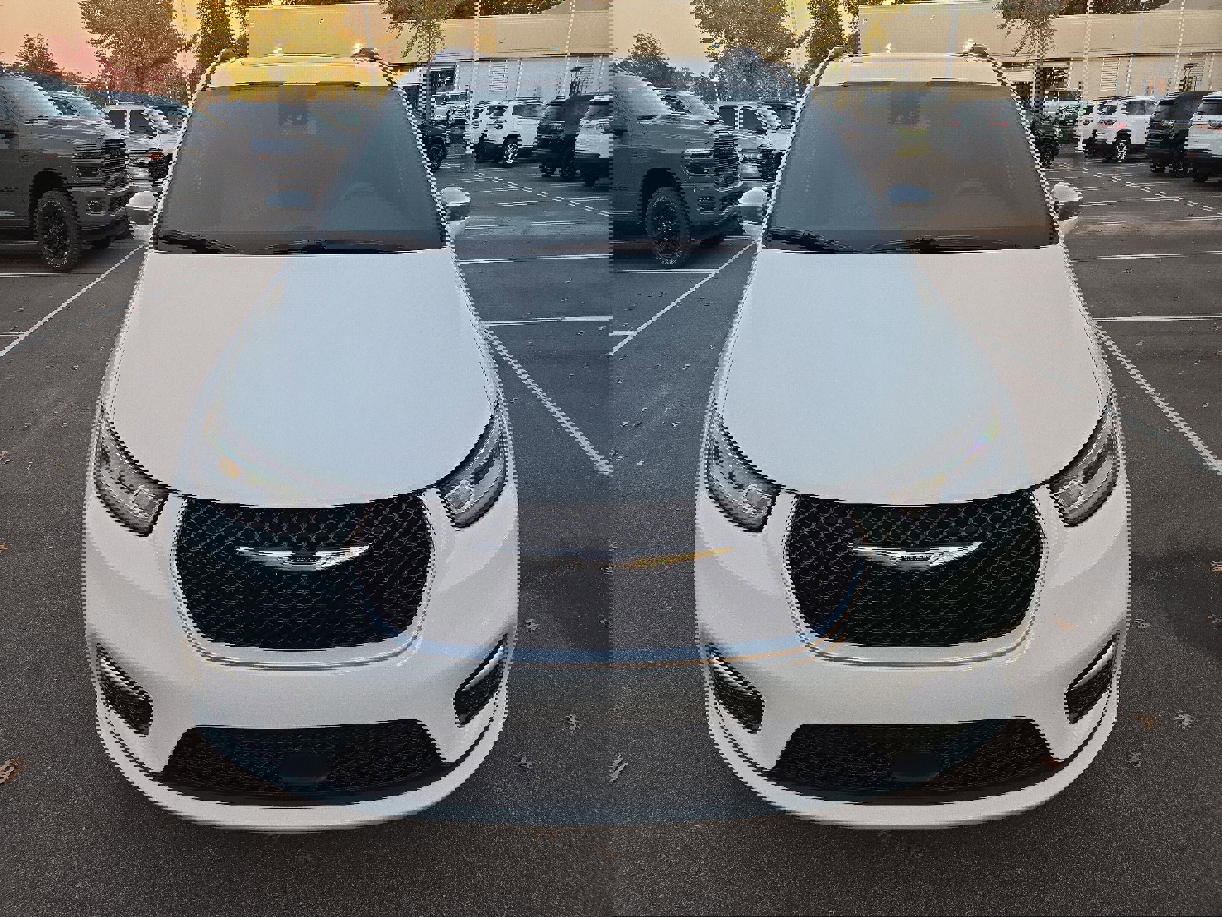 Used 2022 Chrysler Pacifica Pinnacle image 8