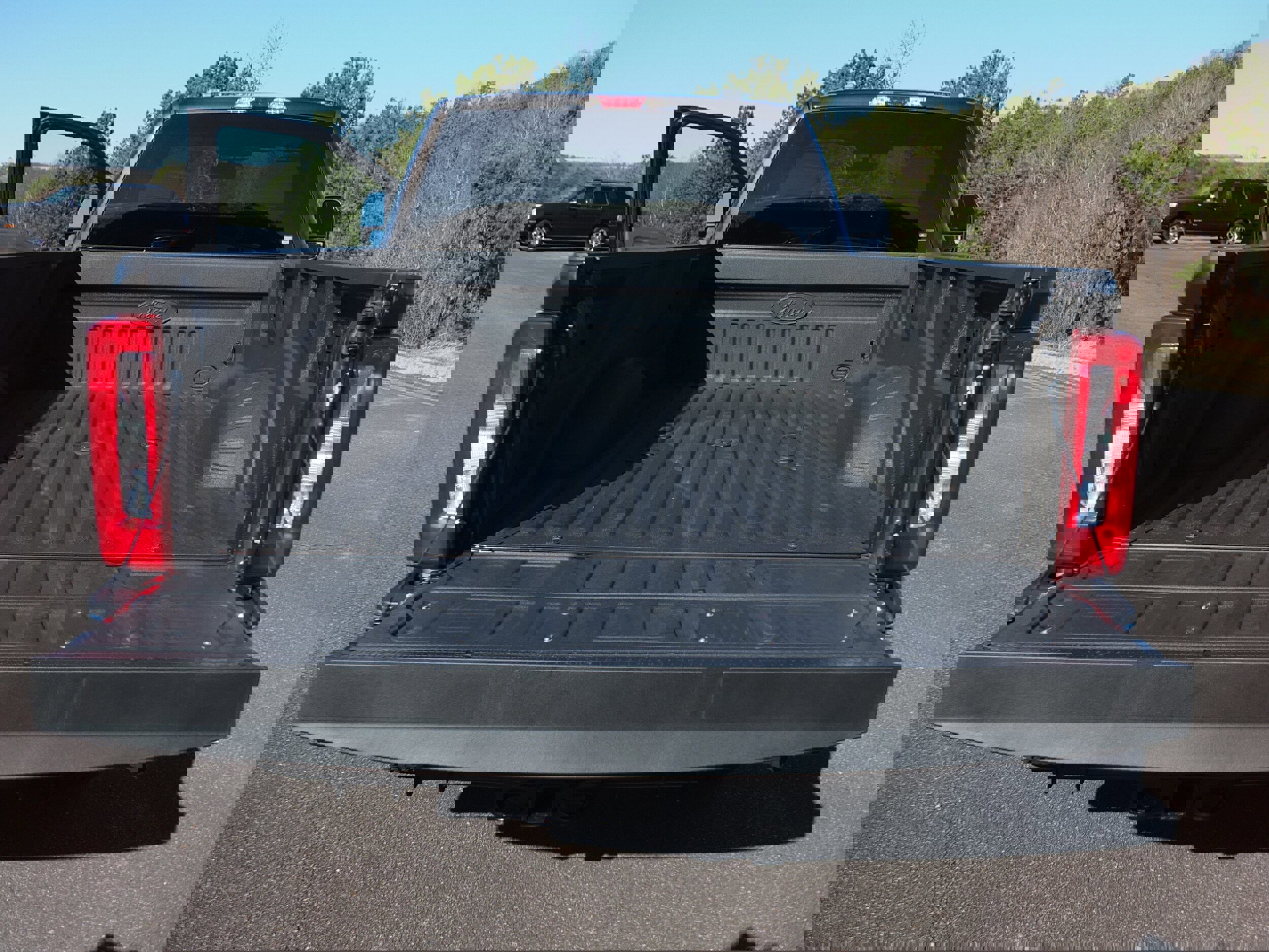 Used 2025 Ford F350 XLT image 9