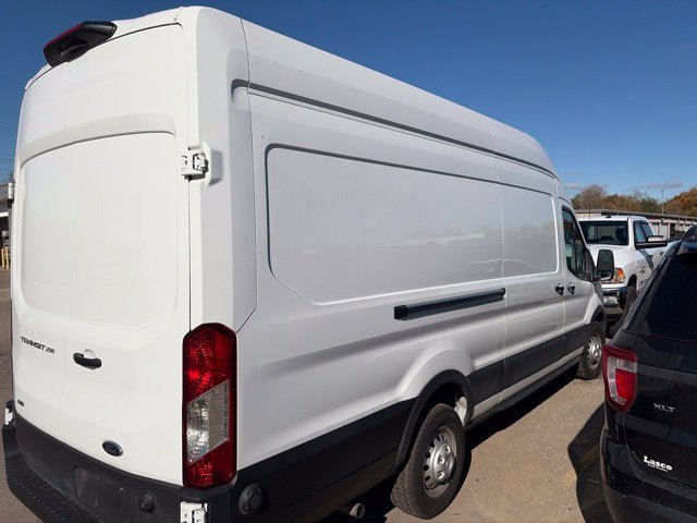 Used 2024 Ford Transit 250 148 High Roof Extended AWD w/ Load Area Protection Package image 5