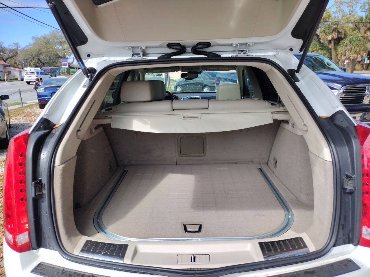 Used 2013 Cadillac SRX Performance w/ Driver Awareness Package AWD/4WD image 13