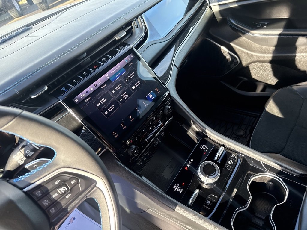 Used 2022 Jeep Grand Cherokee Trailhawk w/ Advanced Protech Group II image 14