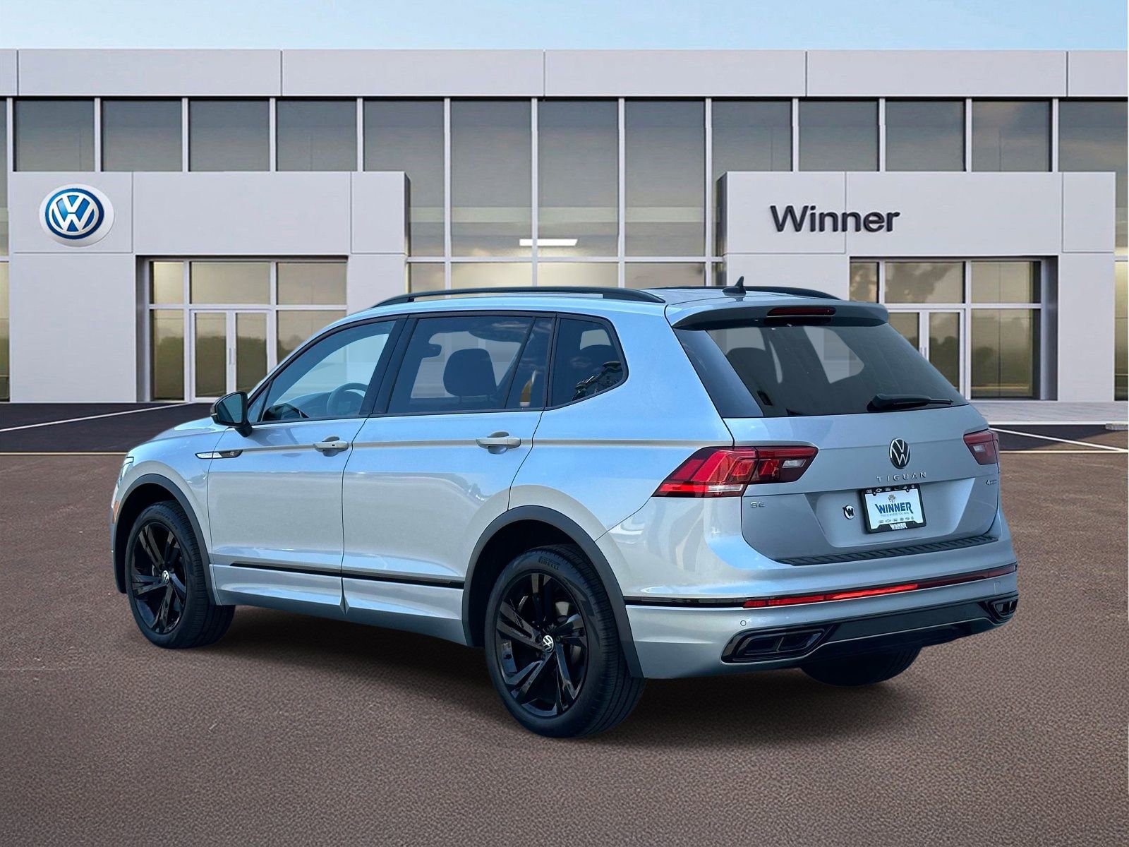 Used 2023 Volkswagen Tiguan SE R-Line AWD/4WD video 3