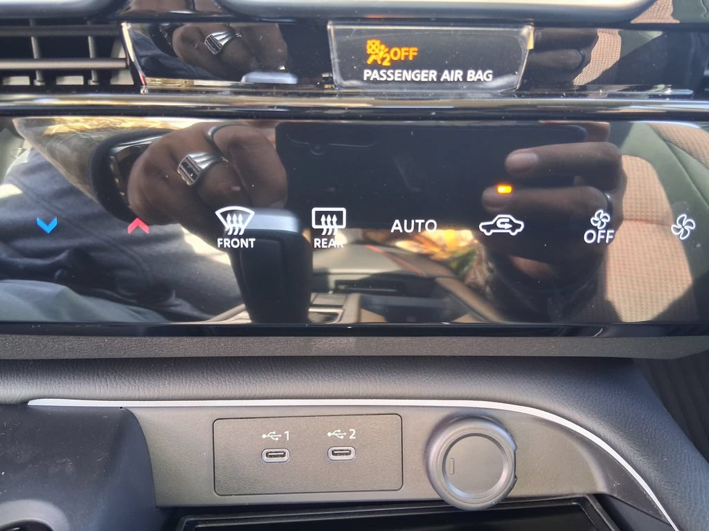 New 2026 Nissan Sentra SR w/ Floor Mat Package FWD image 17