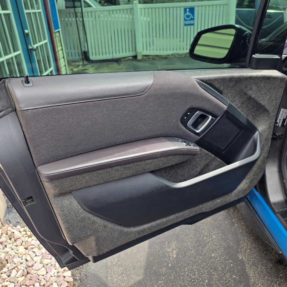 Used 2015 BMW i3 w/ Range Extender RWD image 29
