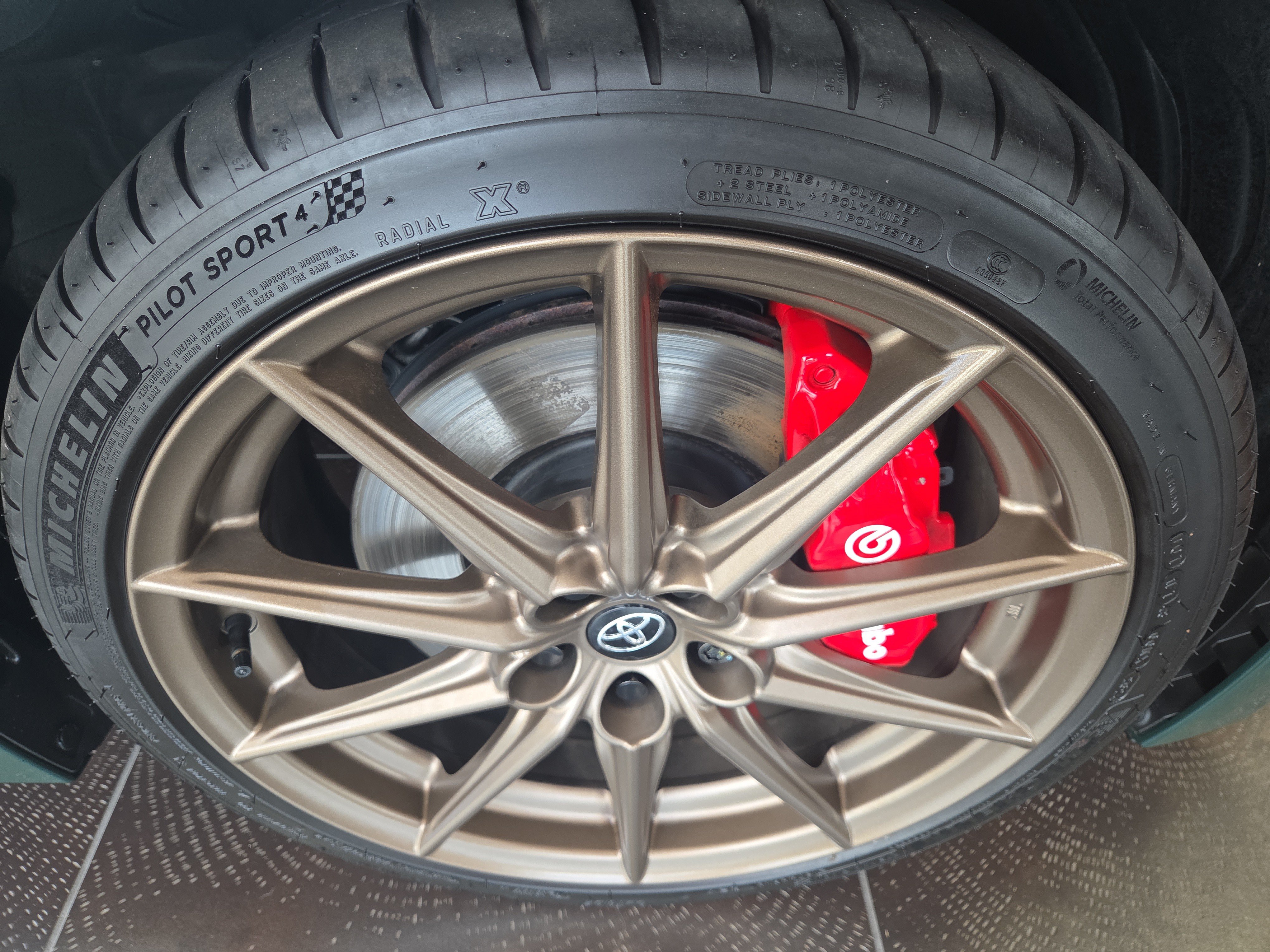 Certified 2025 Toyota GR86 Hakone Edition RWD image 9