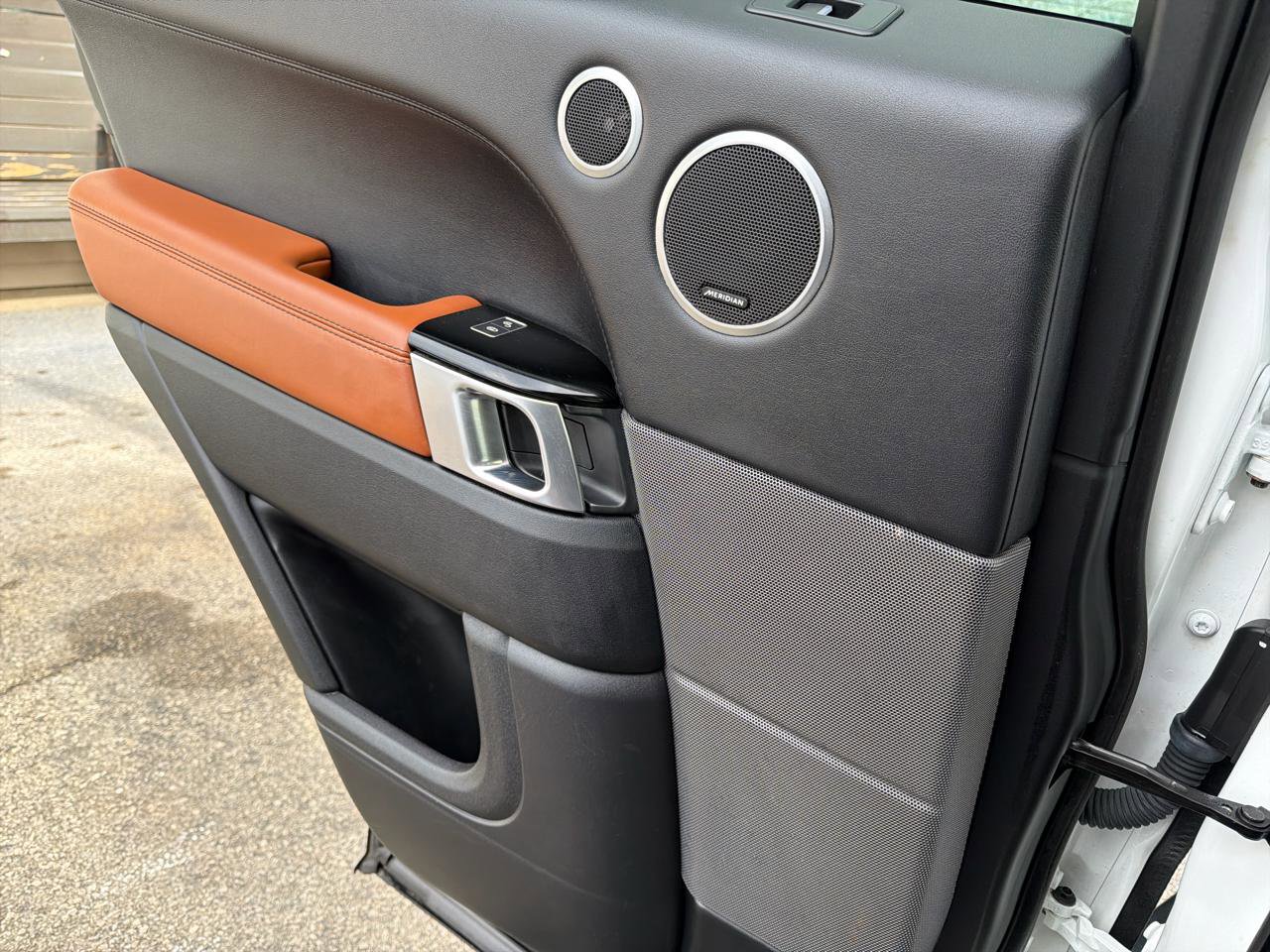 Used 2016 Land Rover Range Rover Sport Supercharged image 30