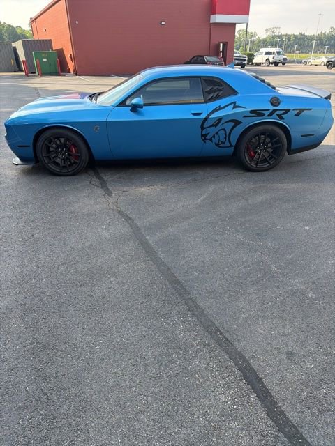 Used 2023 Dodge Challenger SRT Hellcat w/ Driver Convenience Group RWD image 2