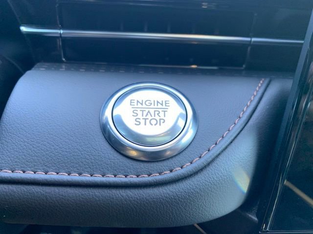 New 2025 Lincoln Nautilus Reserve image 24