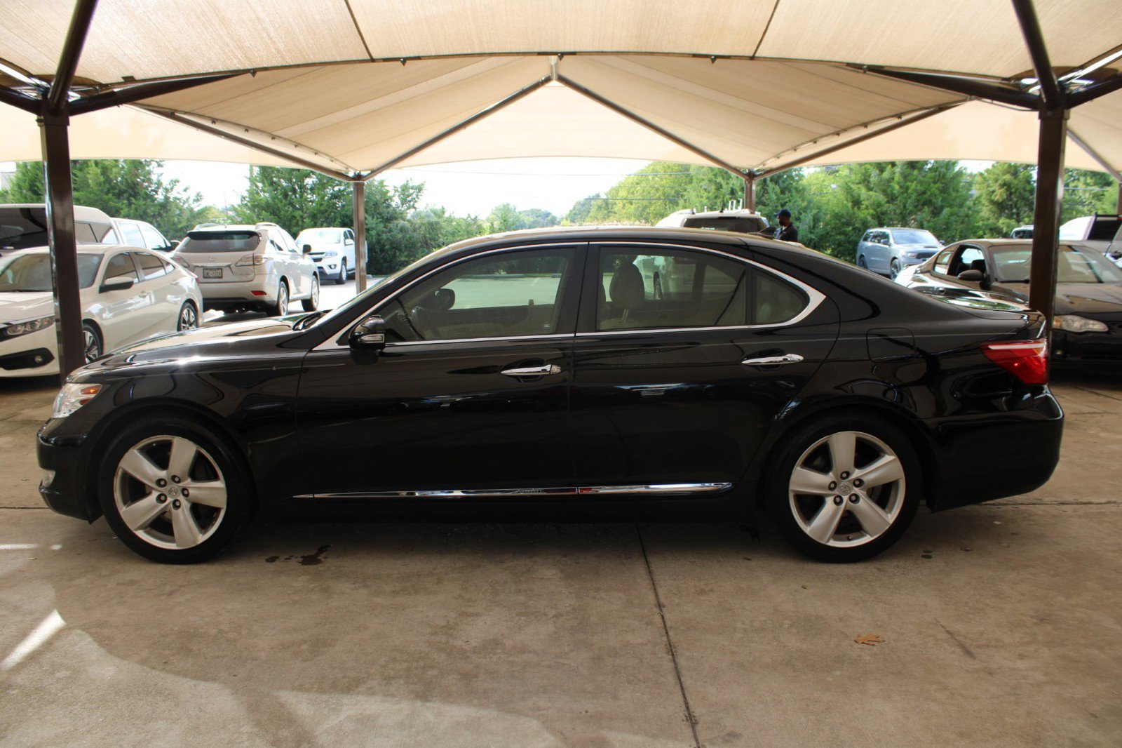 Used 2012 Lexus LS 460 image 4