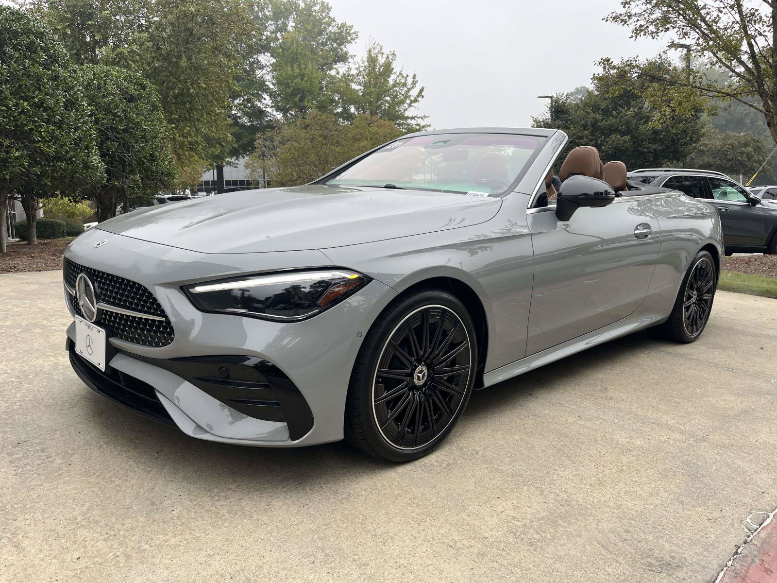 Certified 2026 Mercedes-Benz CLE 450 4MATIC Cabriolet image 4