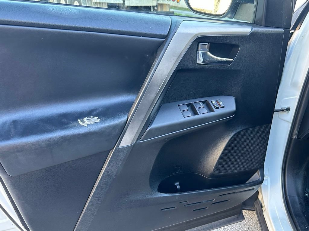 Used 2016 Toyota RAV4 XLE FWD image 15