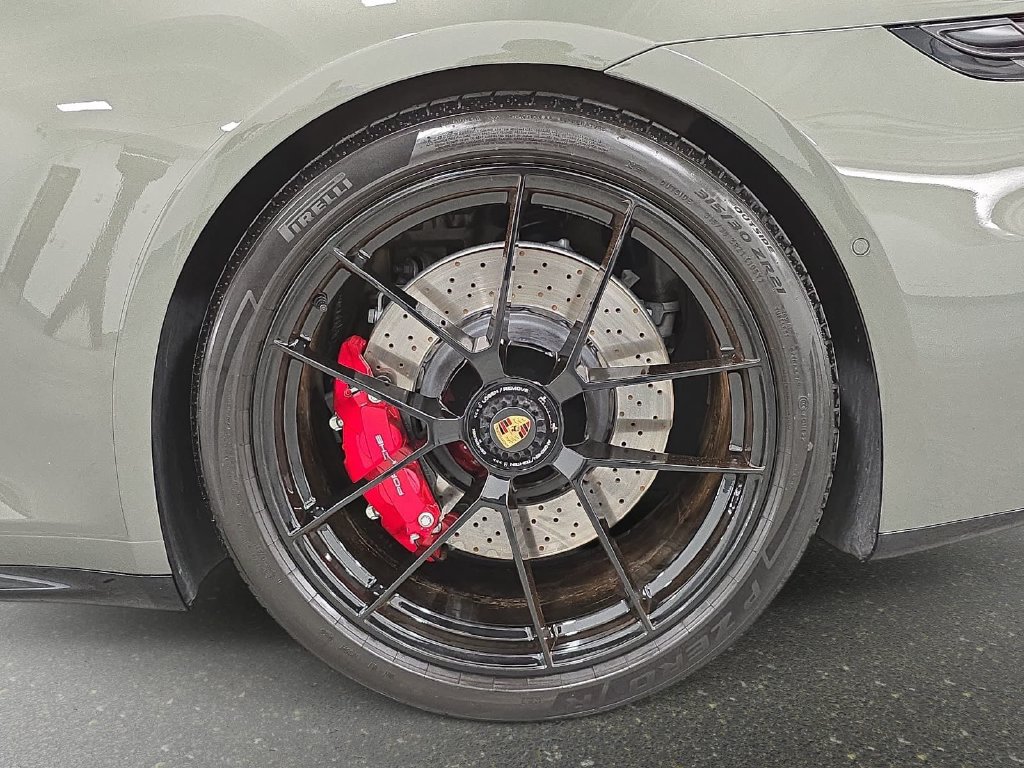 Certified 2026 Porsche 911 Carrera GTS RWD image 27