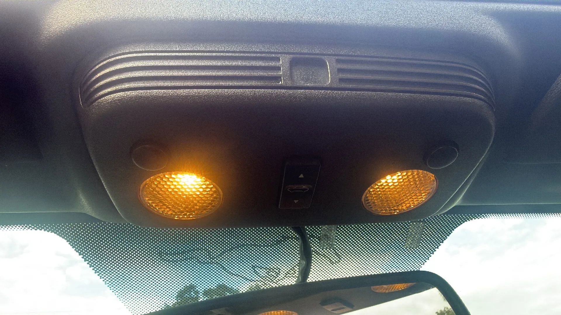 Used 2010 Ford Mustang GT Premium image 21