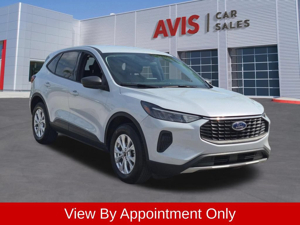 Used 2025 Ford Escape Active AWD/4WD image 3
