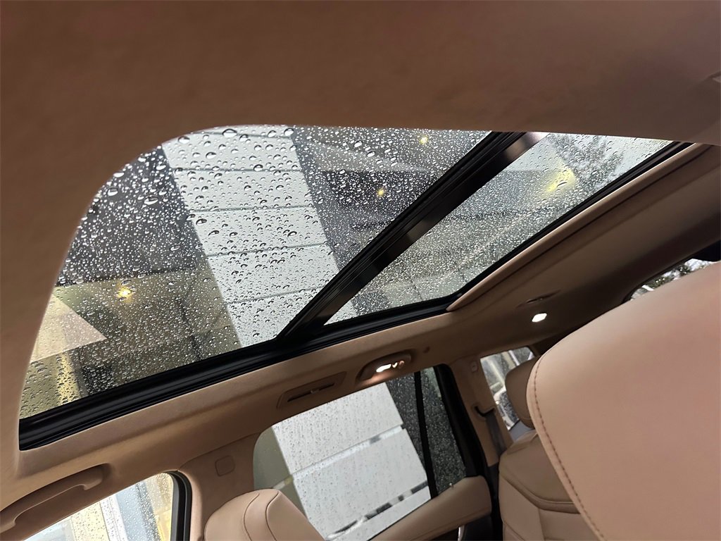 Used 2023 Cadillac XT6 Sport w/ Platinum Package image 24