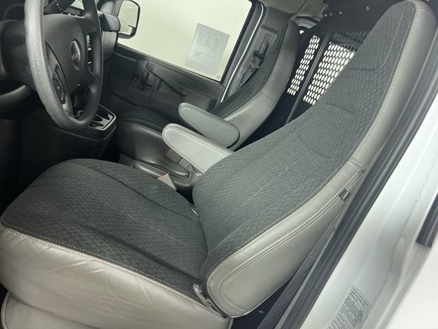 Used 2025 GMC Savana 2500 w/ Driver Convenience Package RWD image 17
