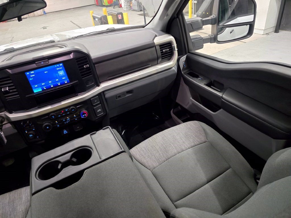 Used 2025 Ford F250 XLT AWD/4WD image 41