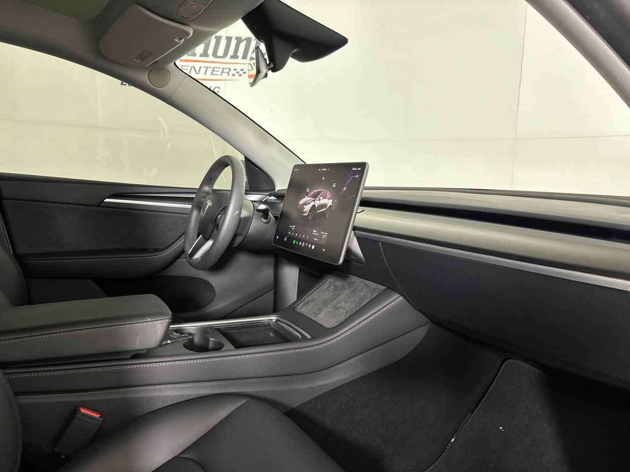Used 2025 Tesla Model Y Long Range RWD image 23