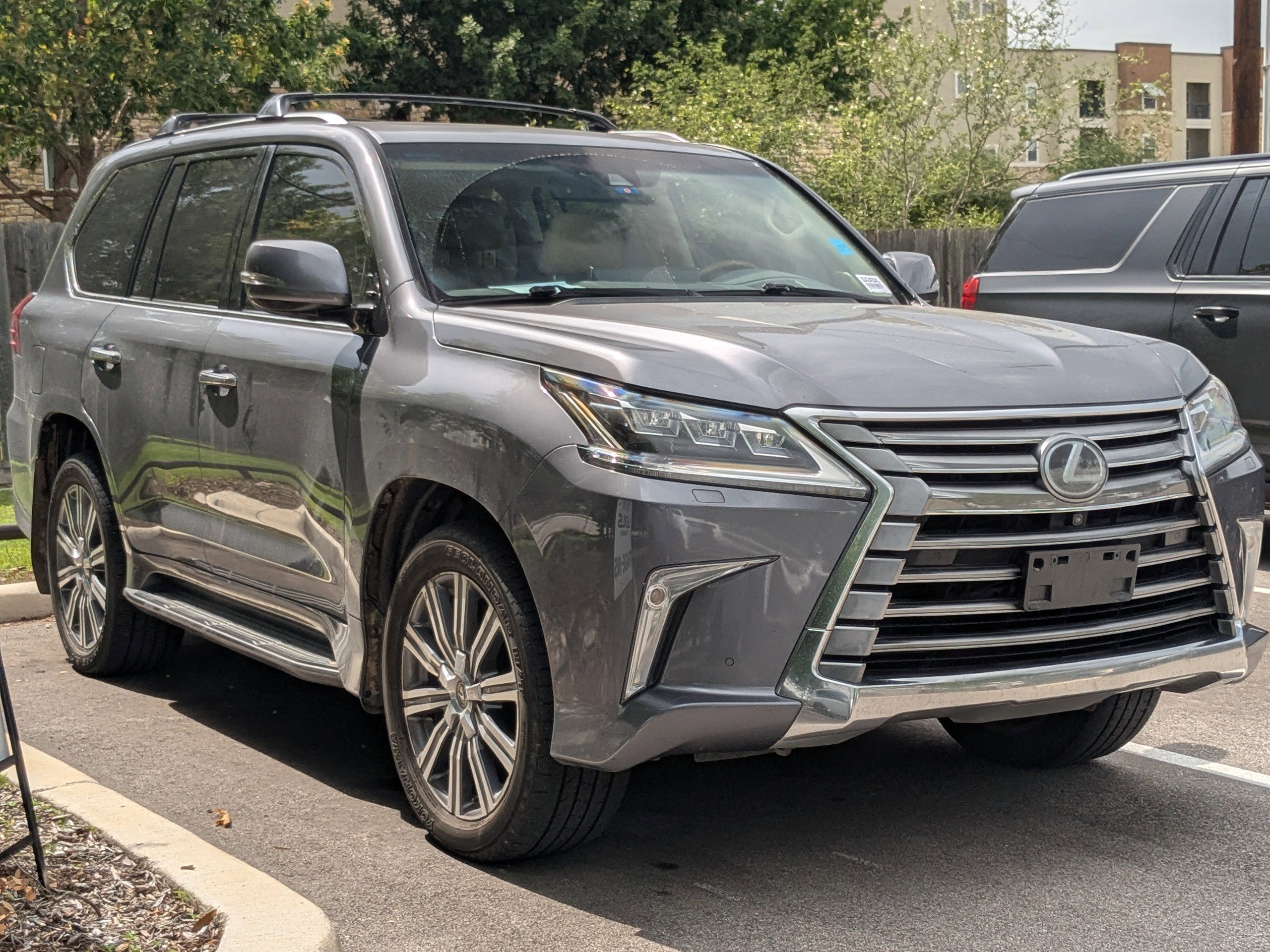 Used 2017 Lexus LX 570 4WD w/ Luxury Package