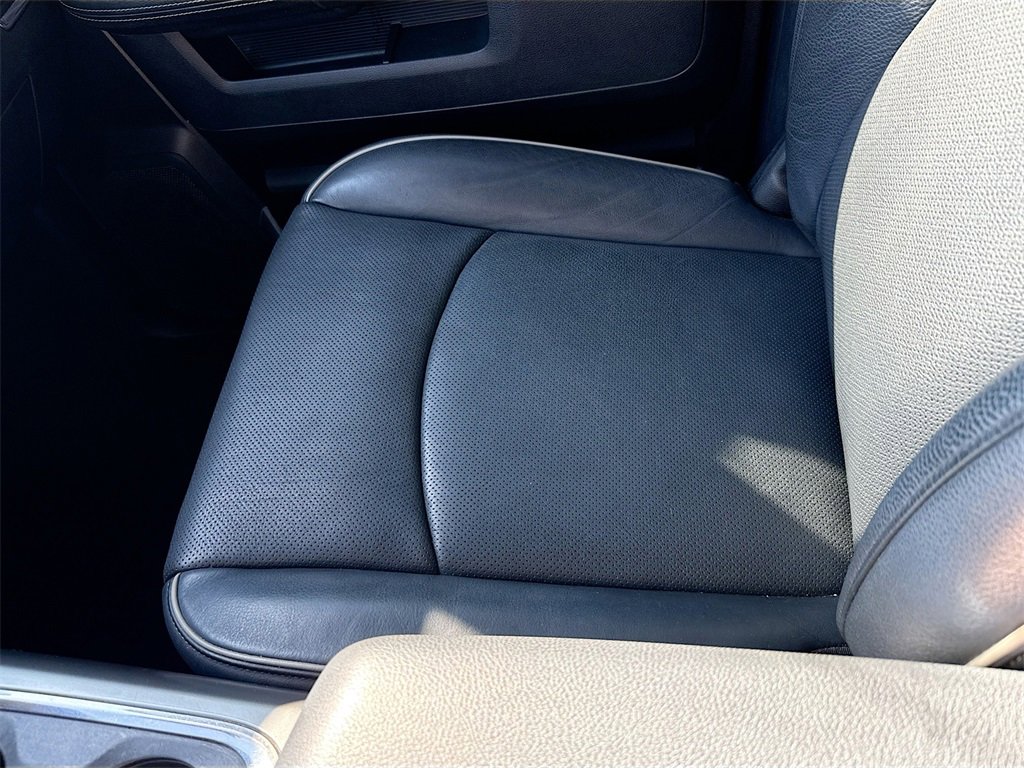 Used 2018 RAM 1500 Laramie image 24