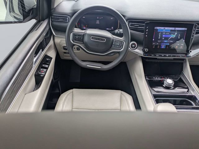 Used 2022 Jeep Wagoneer Series II RWD image 18