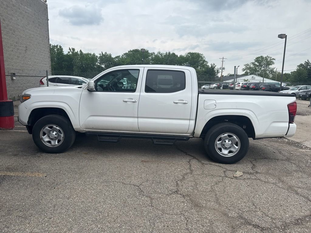 Used 2021 Toyota Tacoma SR AWD/4WD image 2