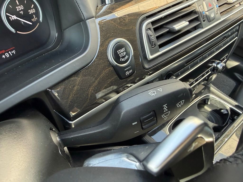 Used 2013 BMW 750Li image 21