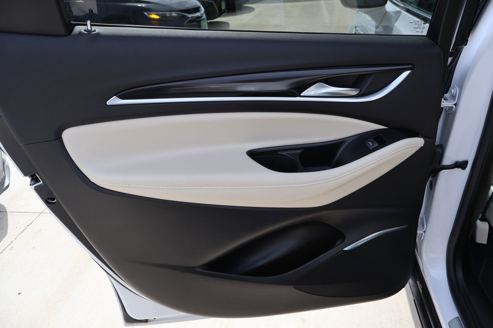 Used 2023 Buick Enclave Essence w/ Sport Touring Edition FWD image 13