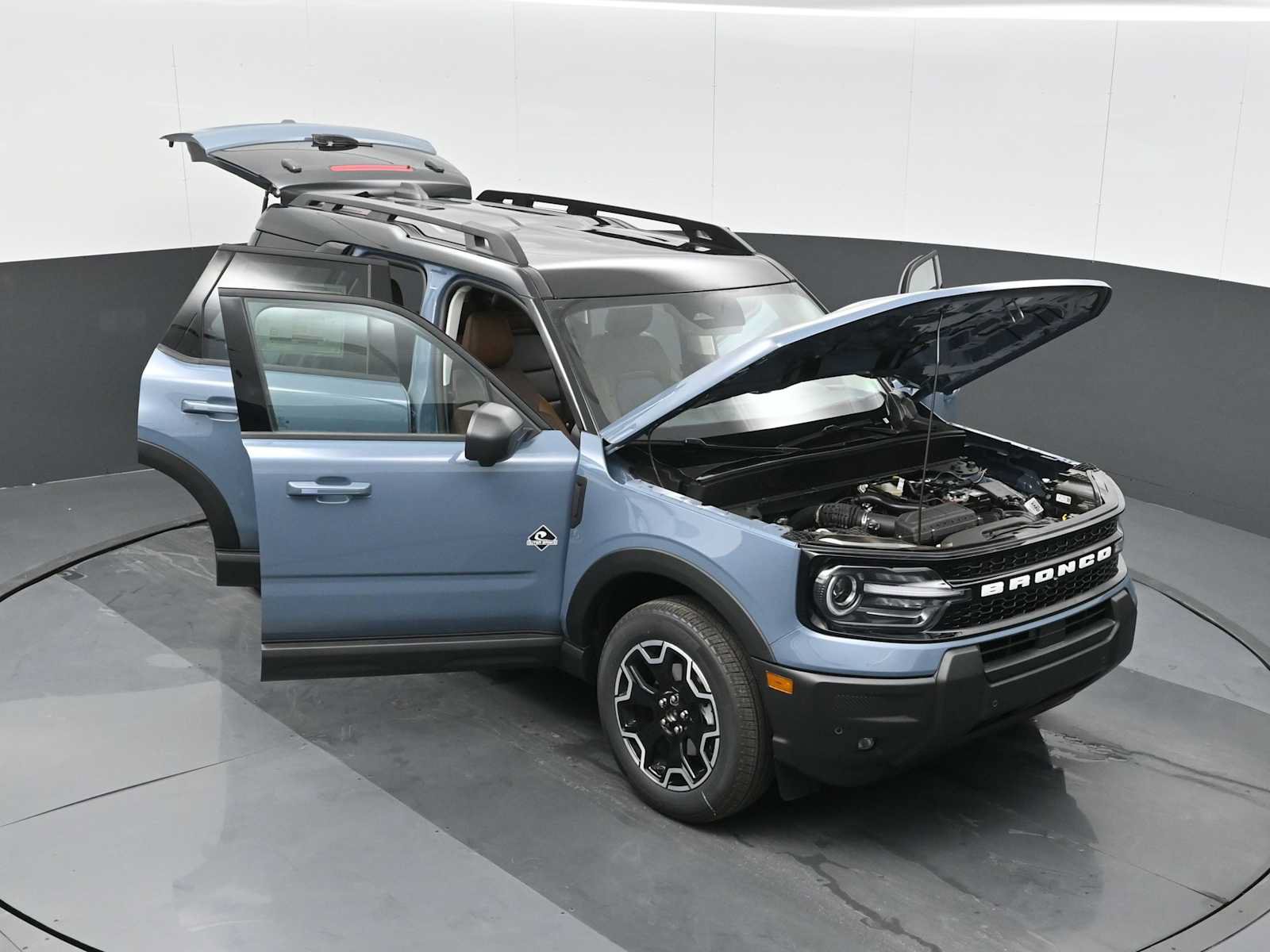 Certified 2025 Ford Bronco Sport Outer Banks w/ Outer Banks Tech Package+ AWD/4WD image 26
