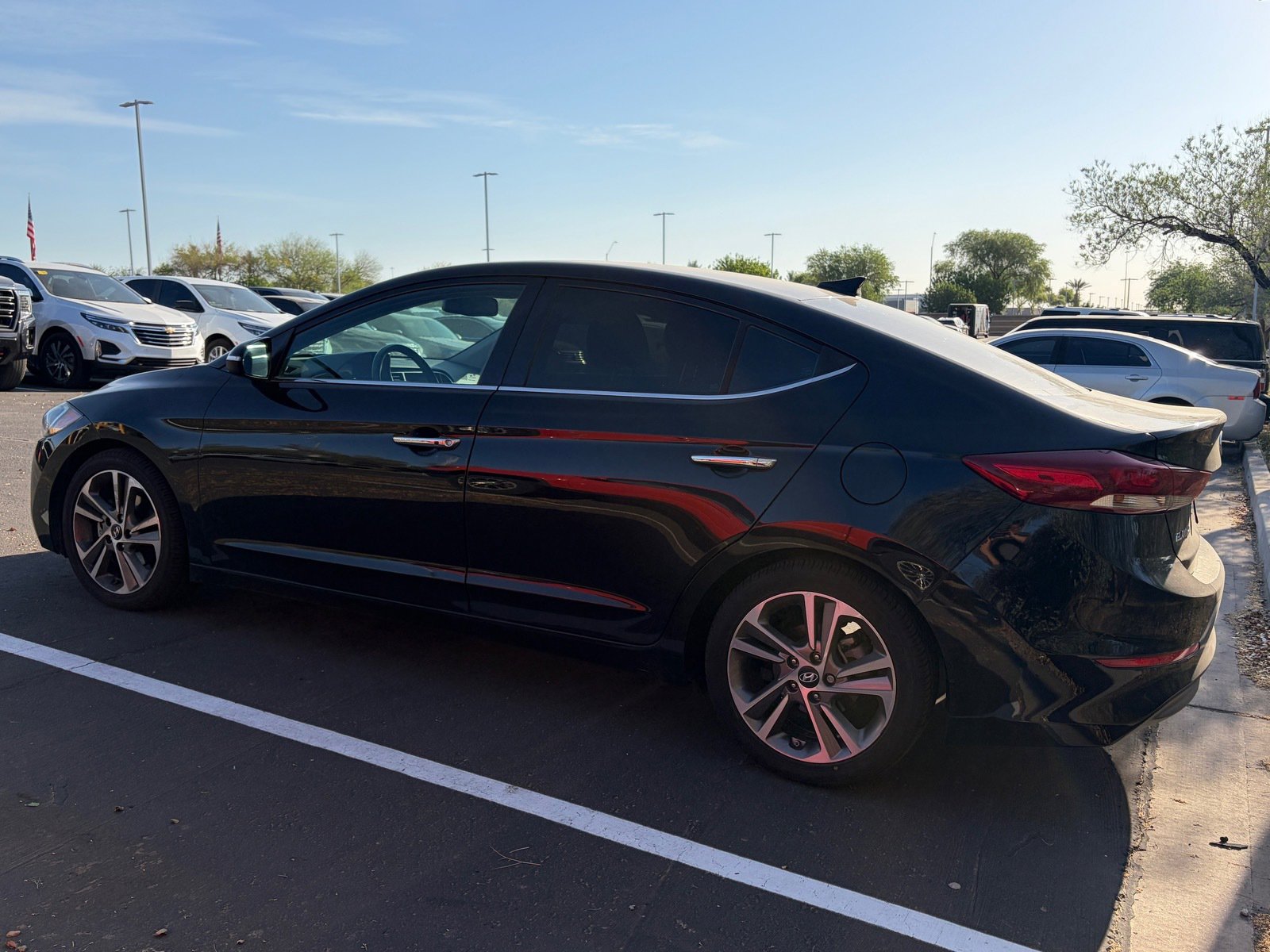Used 2017 Hyundai Elantra Limited w/ Limited Tech Package 04 image 4