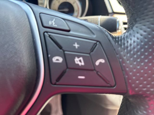 Used 2014 Mercedes-Benz E 250 BlueTEC Sedan image 47