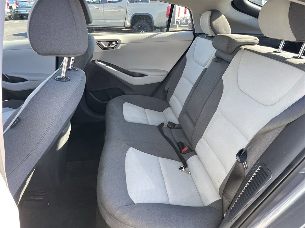 Used 2020 Hyundai Ioniq SE image 21