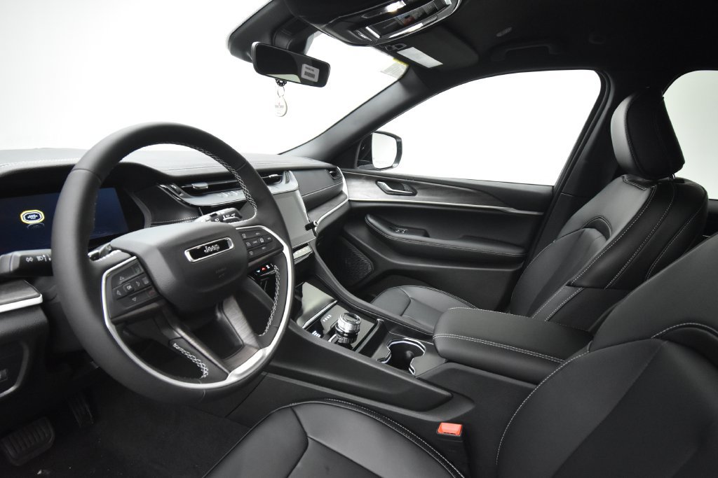 New 2027 Jeep Grand Cherokee Limited AWD/4WD image 32