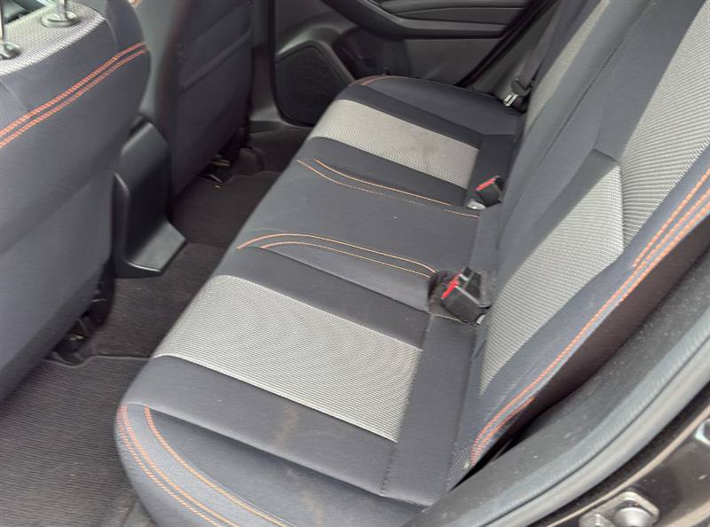 Used 2019 Subaru Crosstrek 2.0i Premium w/ Moonroof Package AWD/4WD image 6