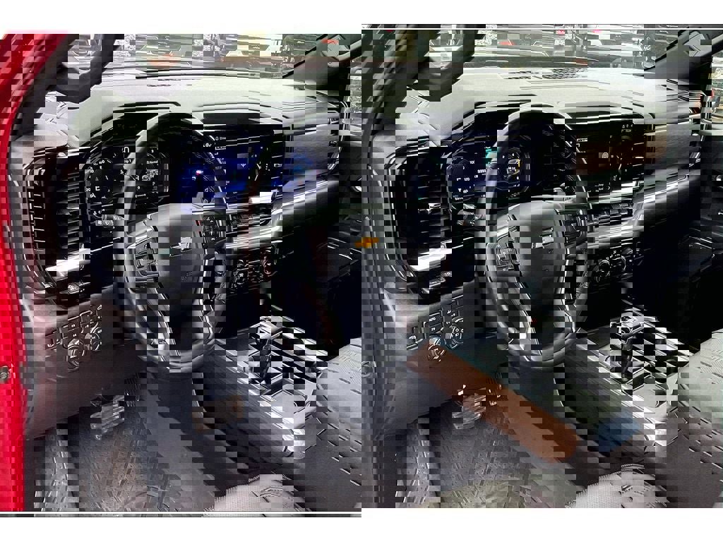 Used 2024 Chevrolet Silverado 1500 High Country w/ Technology Package image 15