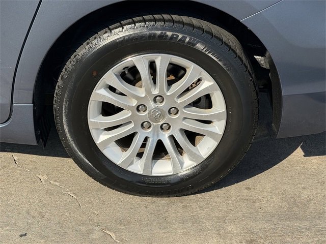 Used 2016 Toyota Sienna XLE w/ XLE Navigation Package image 8