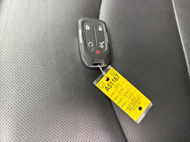 Used 2024 GMC Terrain SLT w/ LPO, Floor Liner Package image 31