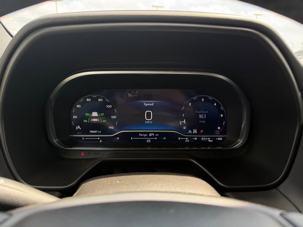 Used 2023 Chevrolet Tahoe Premier AWD/4WD image 18