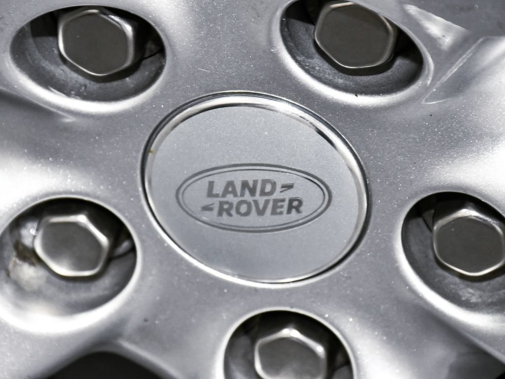Used 2021 Land Rover Defender 90 X-Dynamic S AWD/4WD image 88