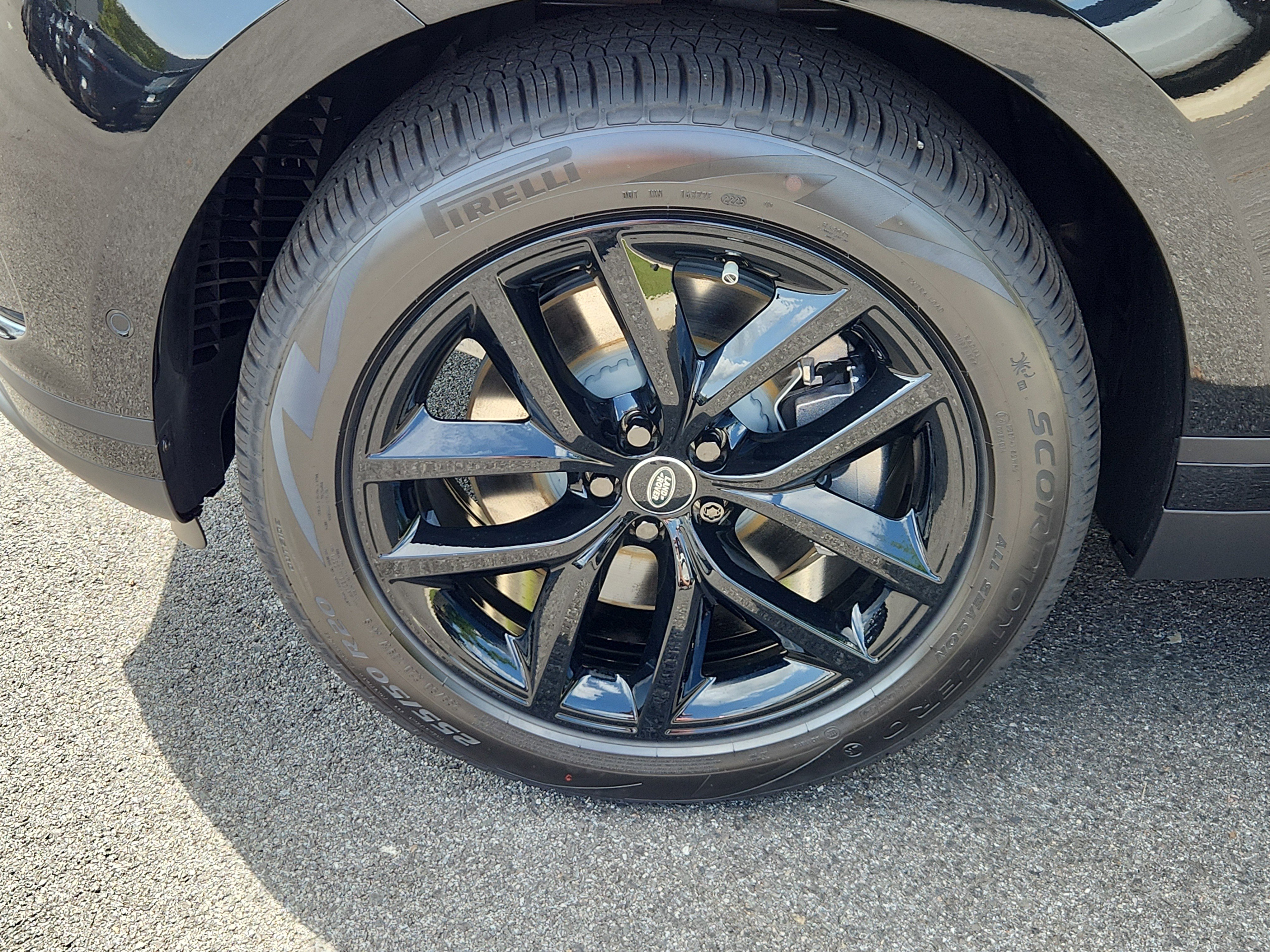 Used 2026 Land Rover Range Rover Velar S image 9