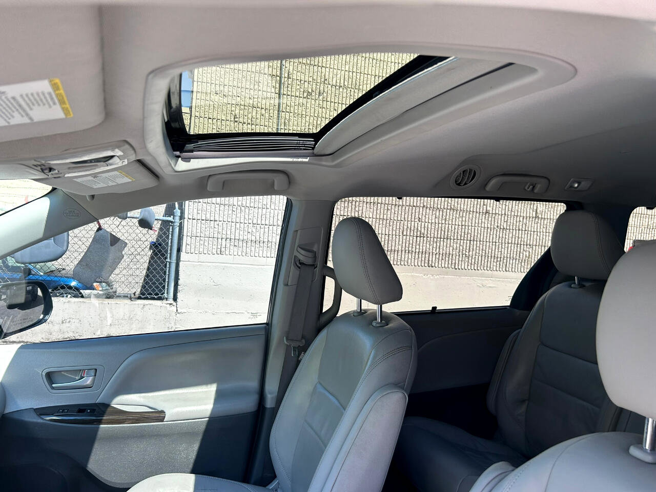 Used 2018 Toyota Sienna XLE AWD/4WD image 11