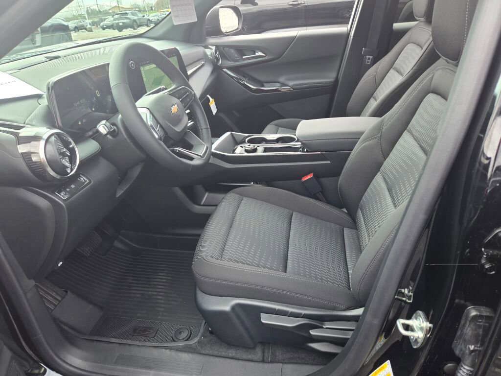 New 2026 Chevrolet Equinox LT w/ Safety and Technology Package FWD image 15