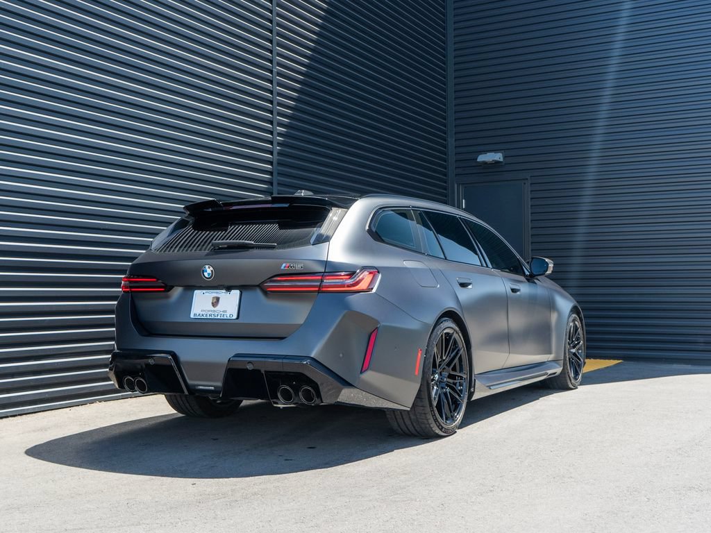 Used 2026 BMW M5 Touring AWD/4WD image 9