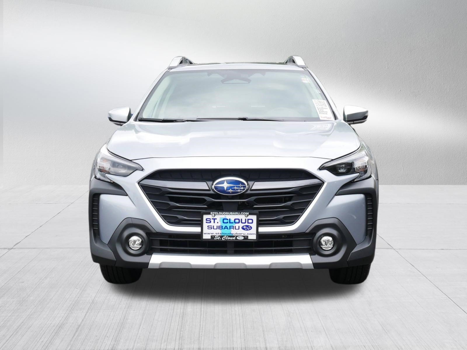 Certified 2025 Subaru Outback Touring AWD/4WD image 2