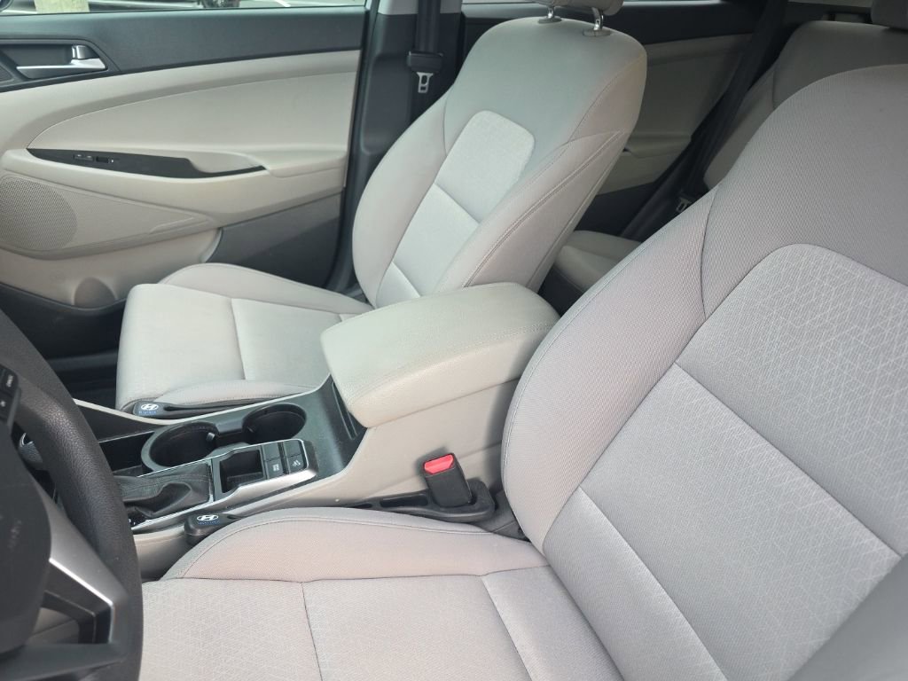 Used 2016 Hyundai Tucson SE image 18