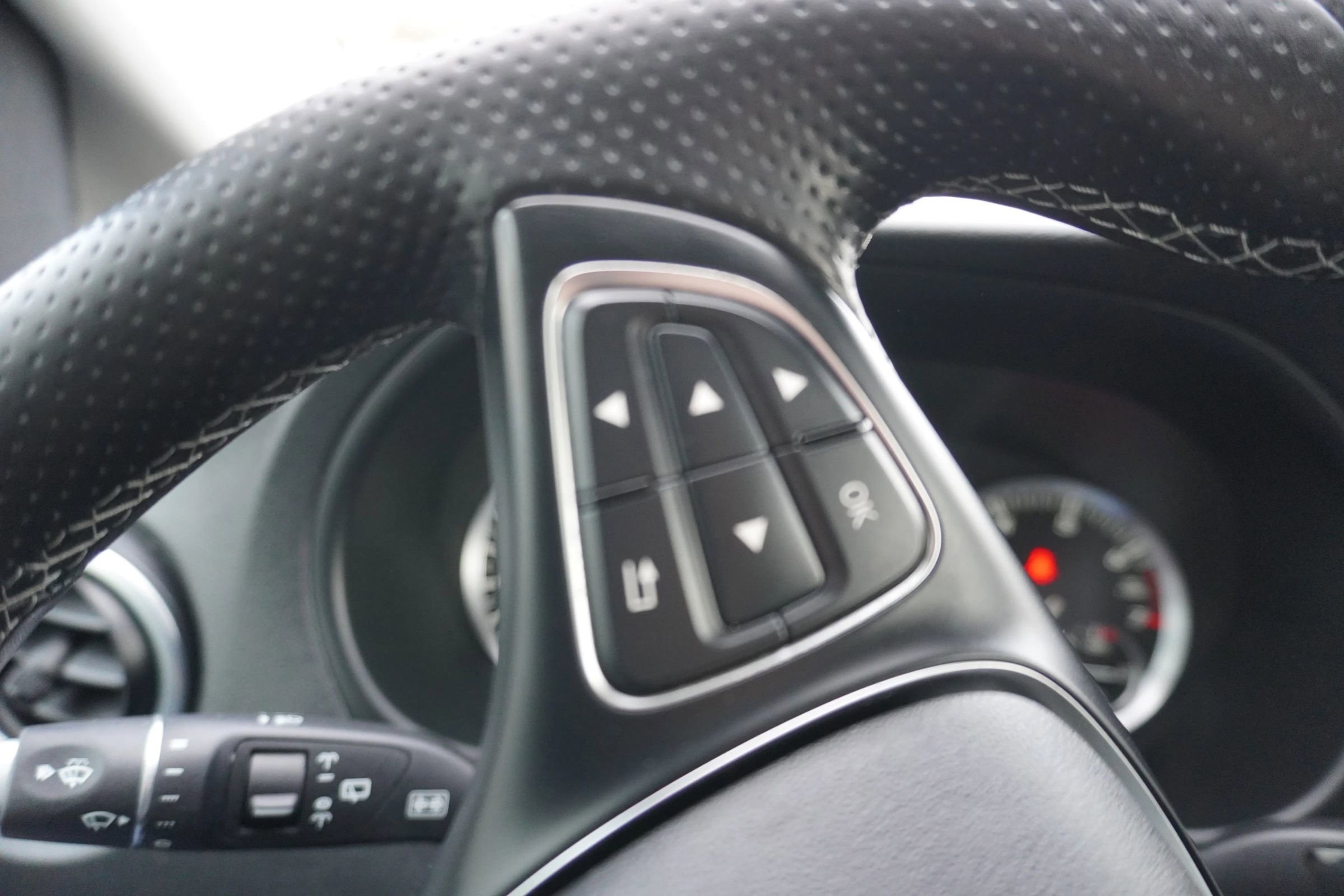 Used 2016 Mercedes-Benz Metris Passenger image 23