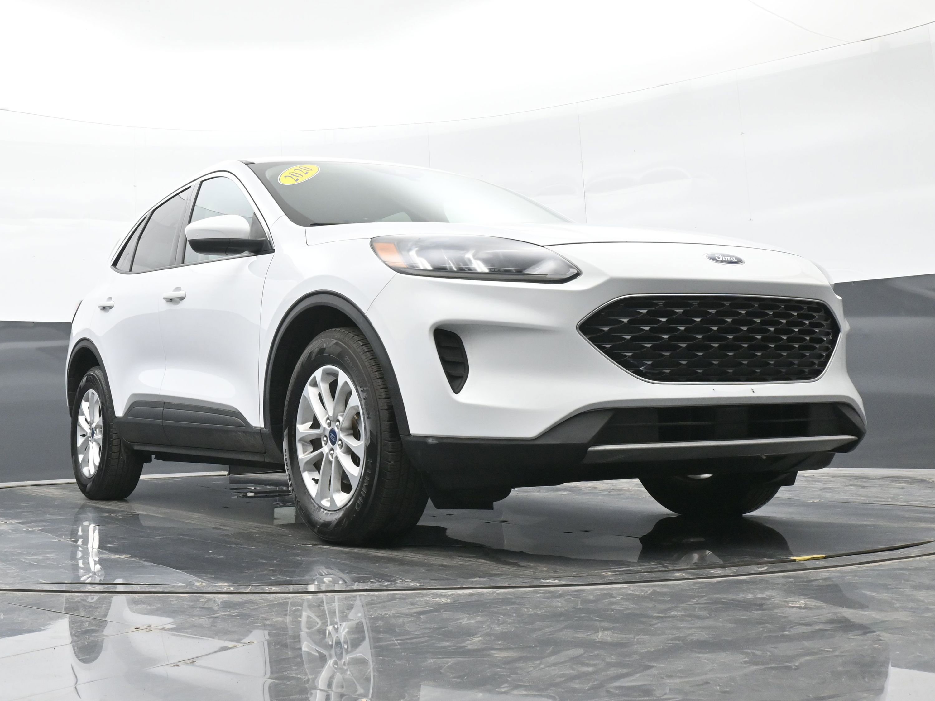 Used 2020 Ford Escape SE image 42