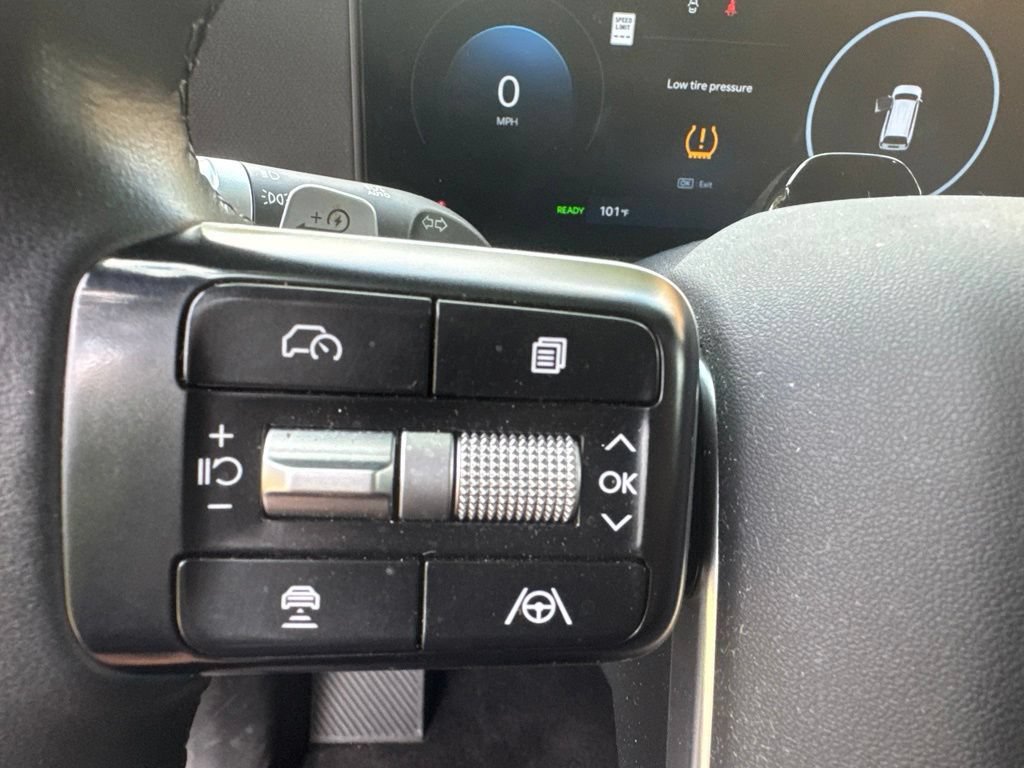 Used 2026 Hyundai Ioniq 9 SE AWD/4WD image 11