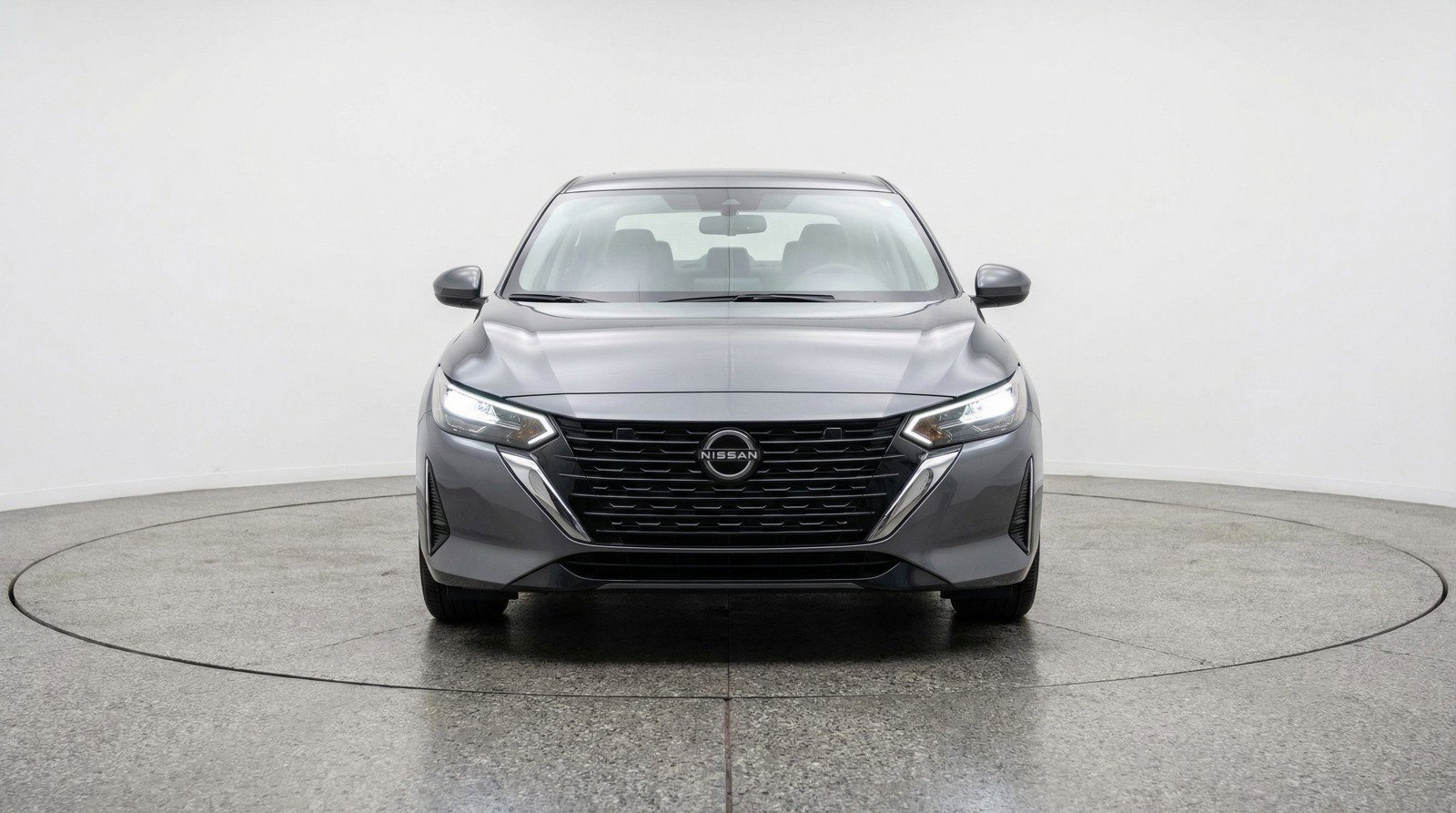 Used 2025 Nissan Sentra SV image 2