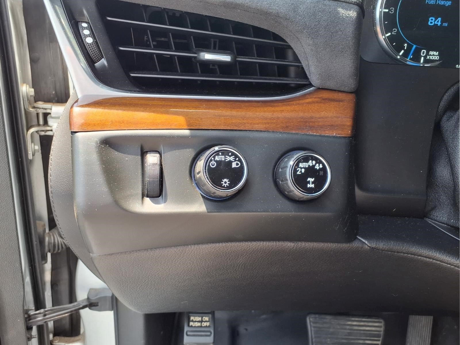Certified 2019 Cadillac Escalade Luxury AWD/4WD image 14